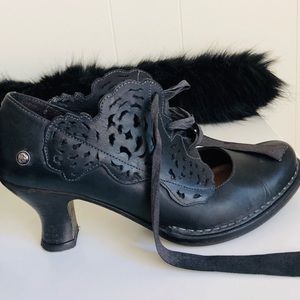 Rare Spanish Hand Crafted Black Leather • 8.2